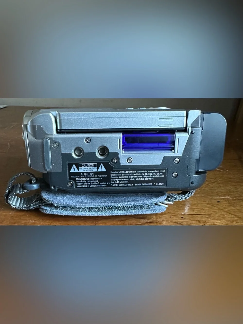 Hitachi DZ-HS300A DVD HDD USB Hybrid Handheld Video Camera Camcorder Recorder